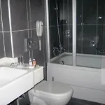 One فندق قيصرية