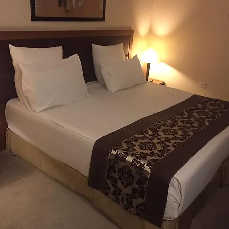 One 4* قيصرية