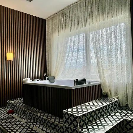 Hotel One 4*