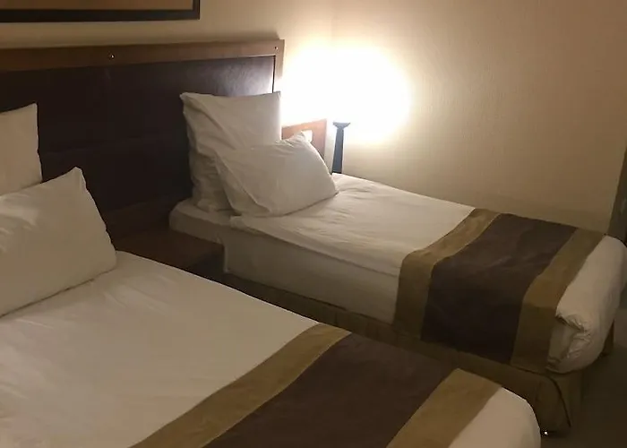 城市唯一酒店 4*