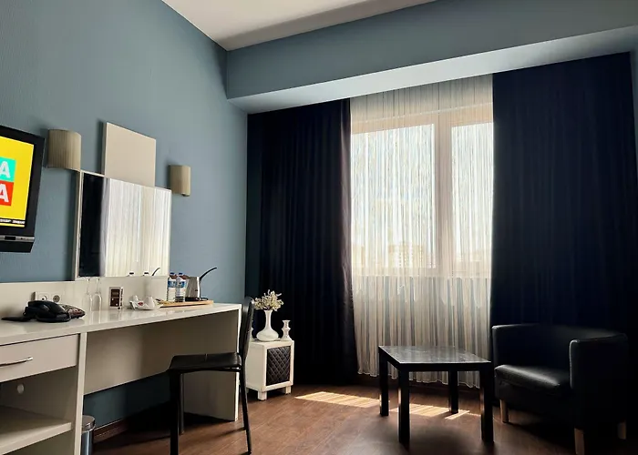 城市唯一酒店 4*